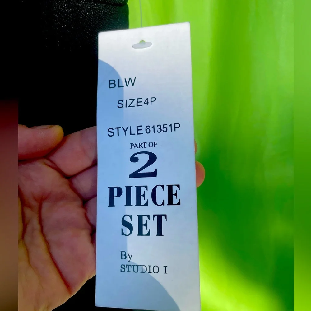 NWT BLACK DRESS WITH SHORT SLEEVE JACKET size 4 PETITE - Picture 2 of 11